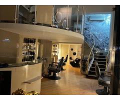 Salon de Coiffure 80m2 refait à neuf